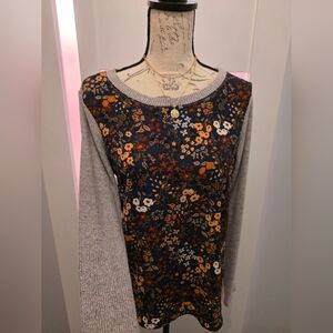 Kaileigh Ribbed Mixed Material Gray With Floral Top Size Small